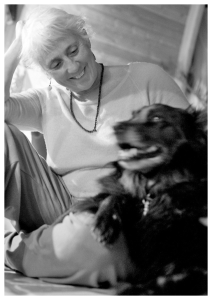 Cate-n-Max-BW